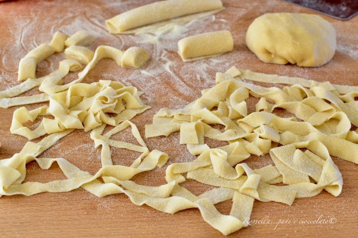 Pasta Fatta in Casa: Ricetta e Tecnica di Produzione Passo Passo